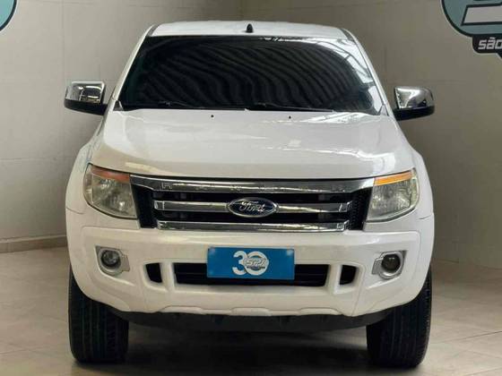 FORD RANGER 2.5 XLT 4X2 CD 16V FLEX 4P MANUAL FORD RANGER 2.5 XLT 4X2 CD 16V FLEX 4P MANUAL